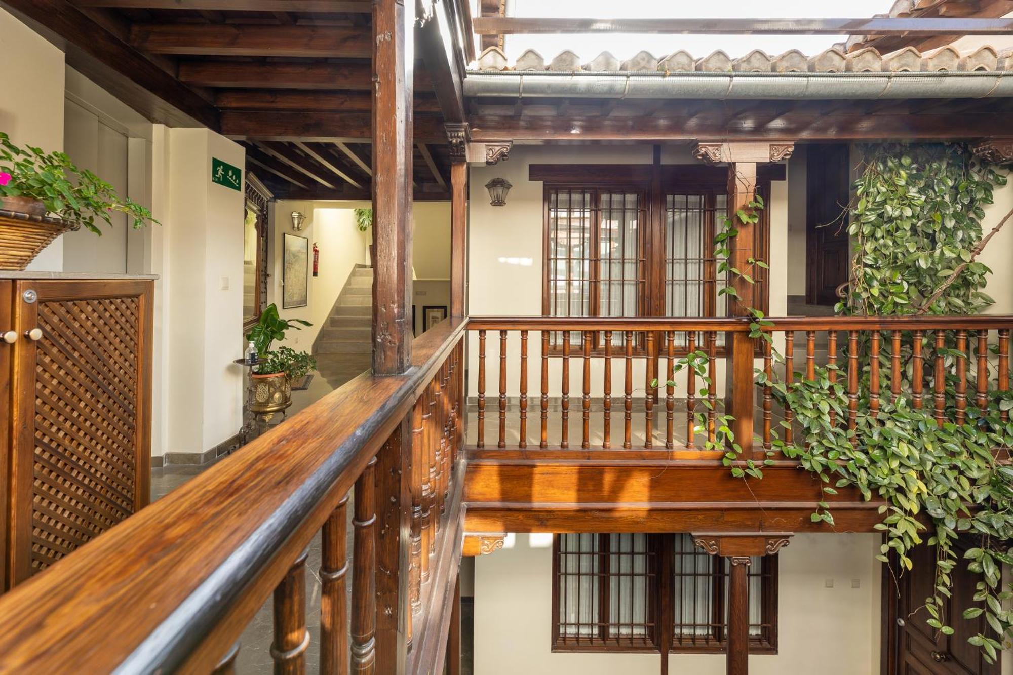 Apartamentos En Pleno Centro, Aljibe Rodrigo Del Campo 2C Granada Esterno foto